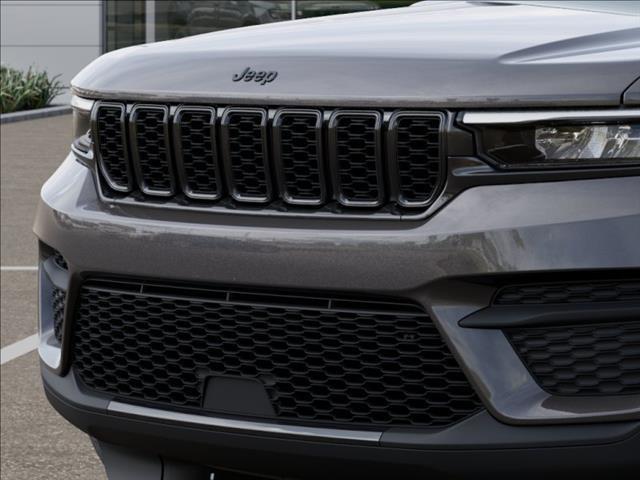 new 2025 Jeep Grand Cherokee car, priced at $45,029