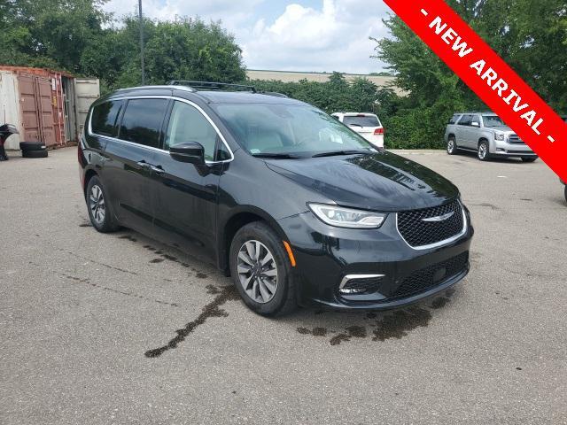 used 2021 Chrysler Pacifica car, priced at $19,000