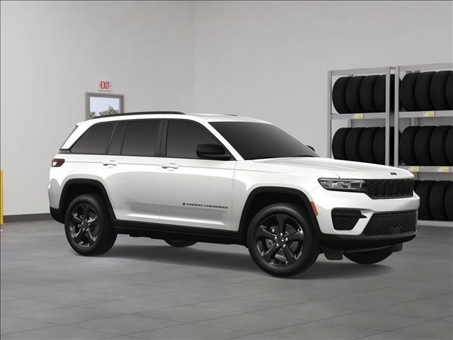 new 2025 Jeep Grand Cherokee car, priced at $41,901