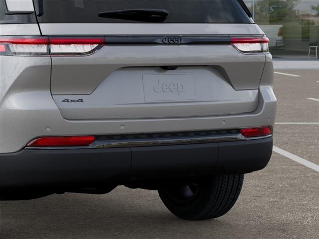 new 2025 Jeep Grand Cherokee car, priced at $45,029