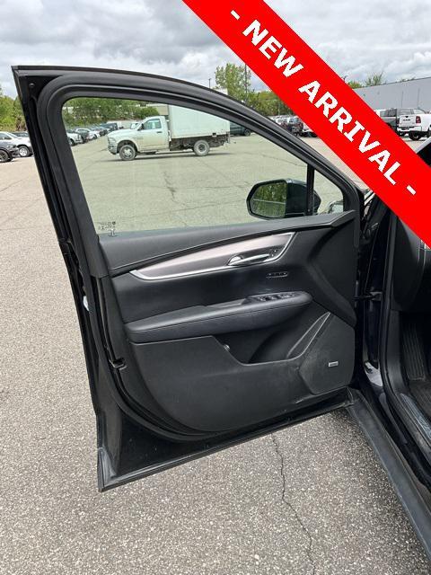 used 2018 Cadillac XT5 car, priced at $15,500