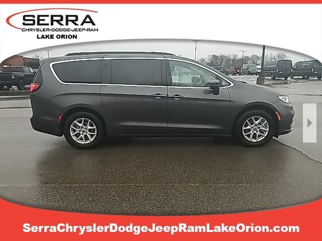 used 2022 Chrysler Pacifica car, priced at $26,000