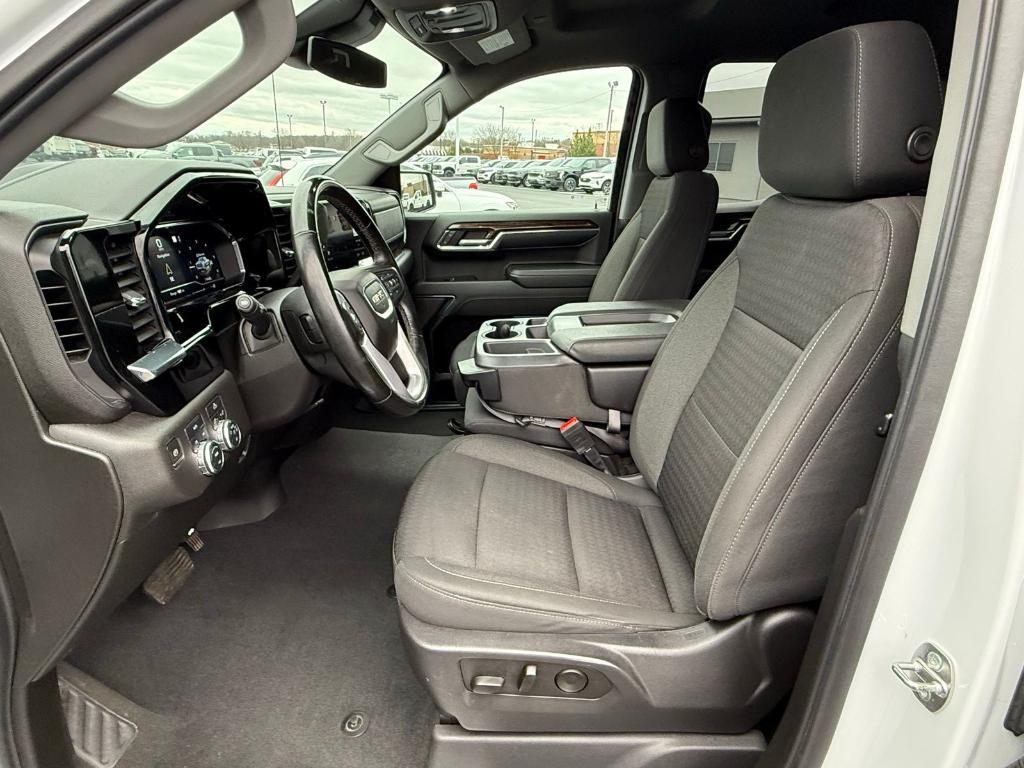 used 2023 GMC Sierra 1500 car, priced at $40,511