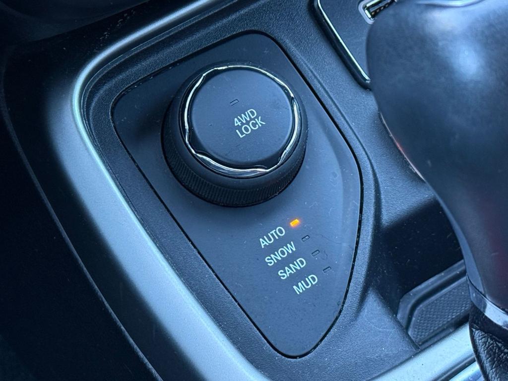 used 2020 Jeep Compass car, priced at $15,876