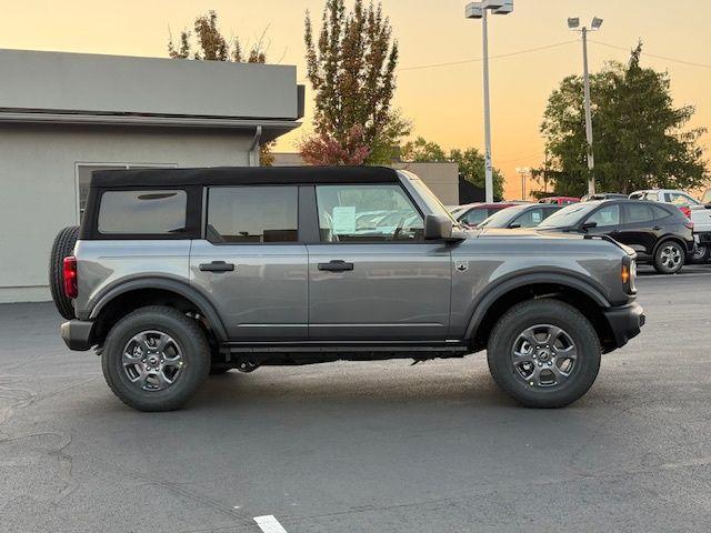 new 2025 Ford Bronco car, priced at $44,252