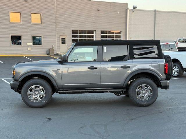 new 2025 Ford Bronco car, priced at $44,252