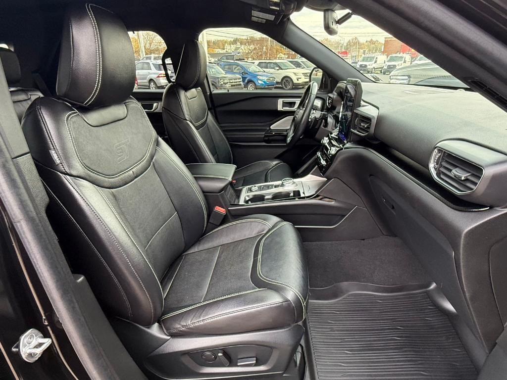 used 2023 Ford Explorer car, priced at $39,611