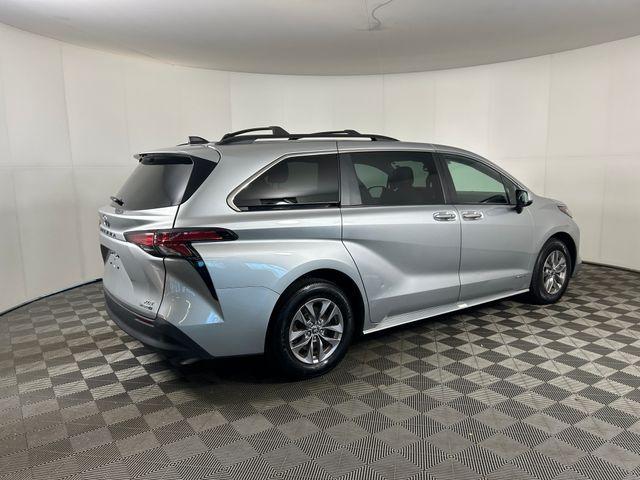 used 2021 Toyota Sienna car, priced at $38,632