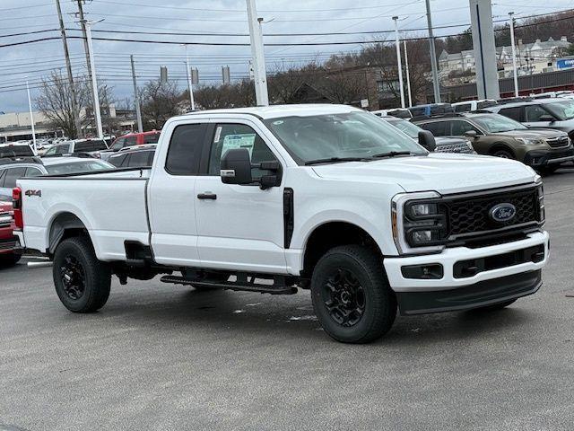 new 2025 Ford F-350 car, priced at $53,639