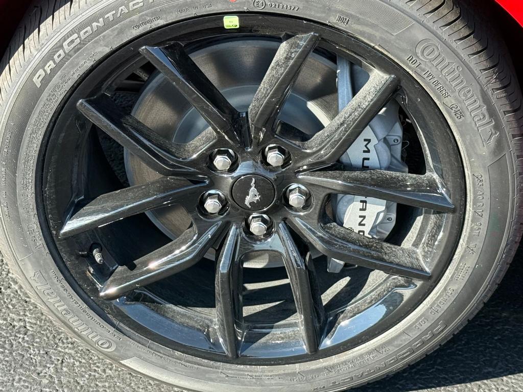 new 2025 Ford Mustang car