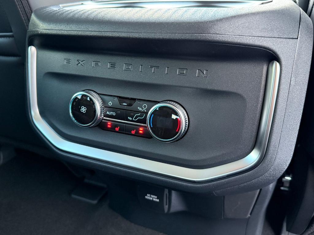 new 2025 Ford Expedition Max car, priced at $92,745