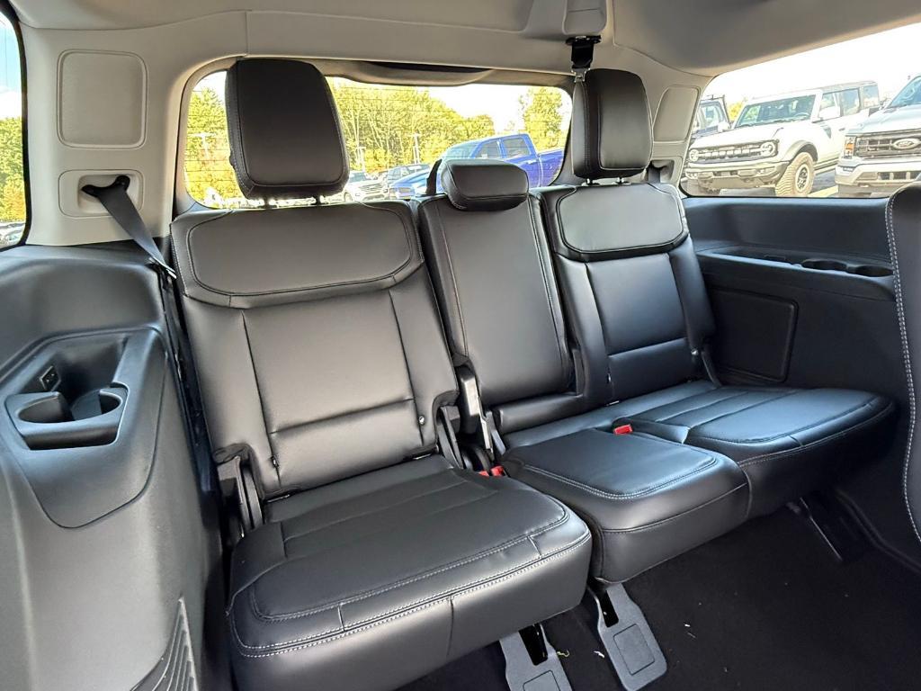 new 2025 Ford Expedition Max car, priced at $92,745