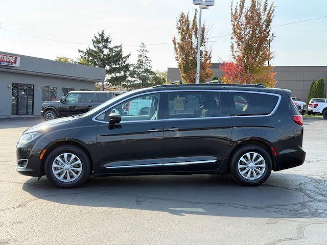 used 2017 Chrysler Pacifica car, priced at $16,211