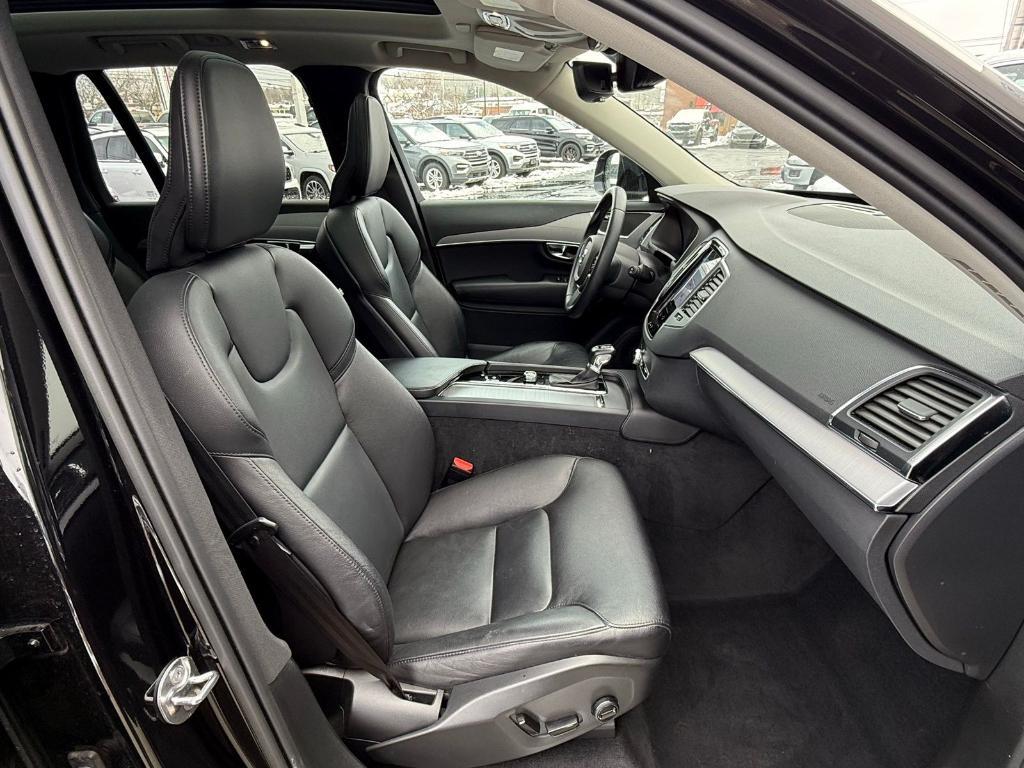 used 2022 Volvo XC90 car, priced at $33,911