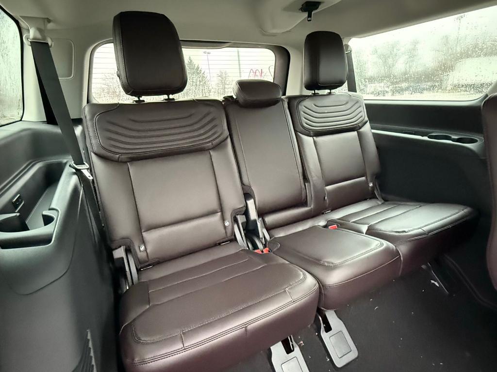 new 2025 Ford Expedition car, priced at $90,830