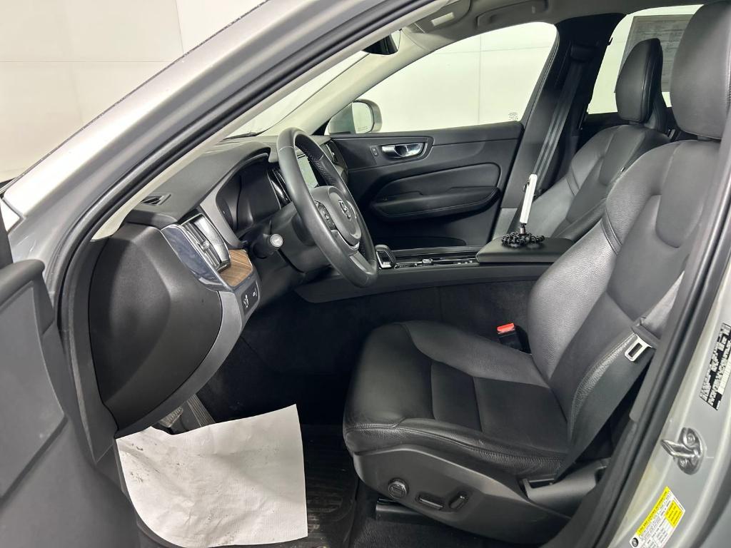 used 2022 Volvo XC60 car, priced at $22,700