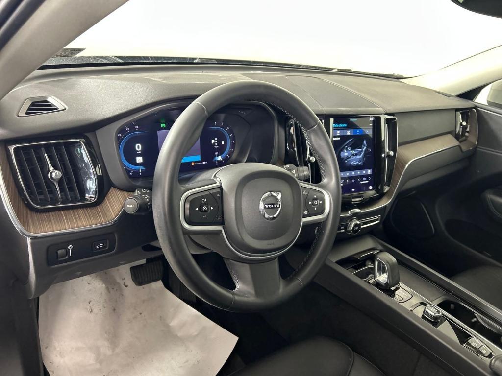 used 2022 Volvo XC60 car, priced at $22,700