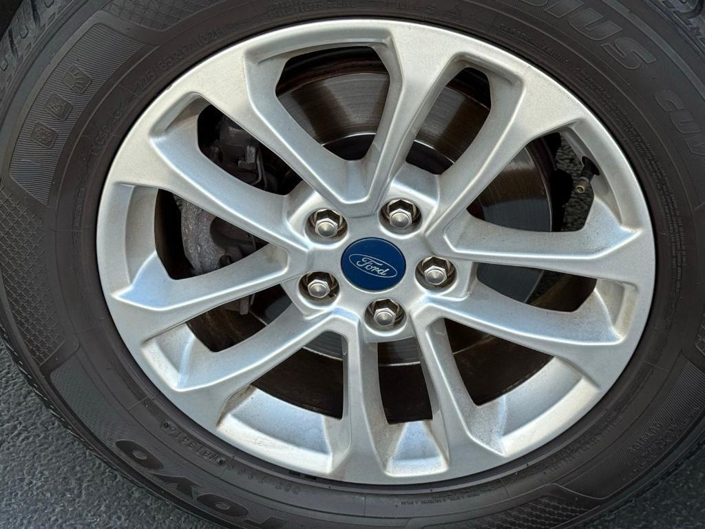 used 2022 Ford Escape car, priced at $21,667