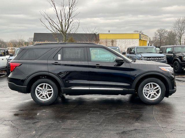 new 2025 Ford Explorer car
