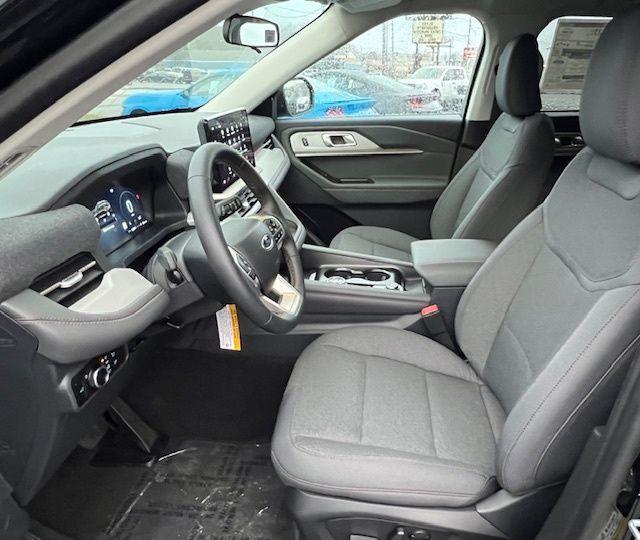 new 2025 Ford Explorer car