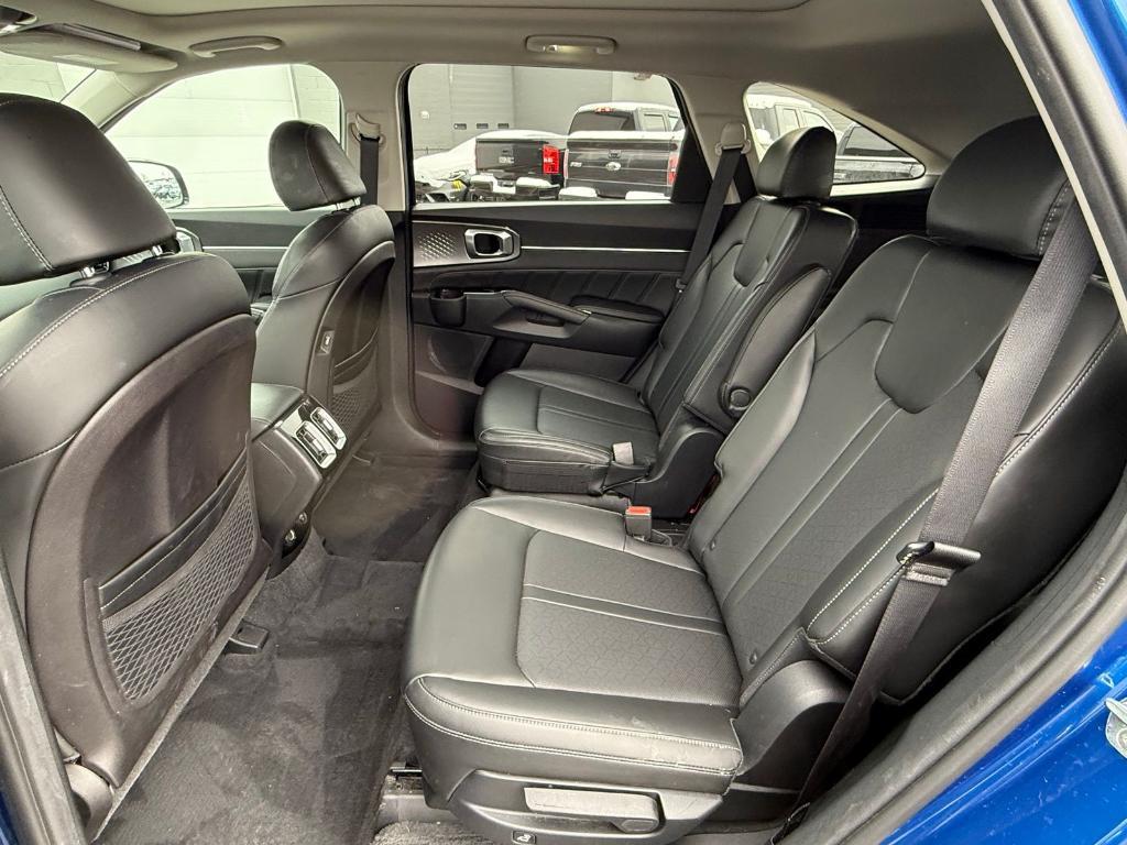 used 2022 Kia Sorento car, priced at $29,464