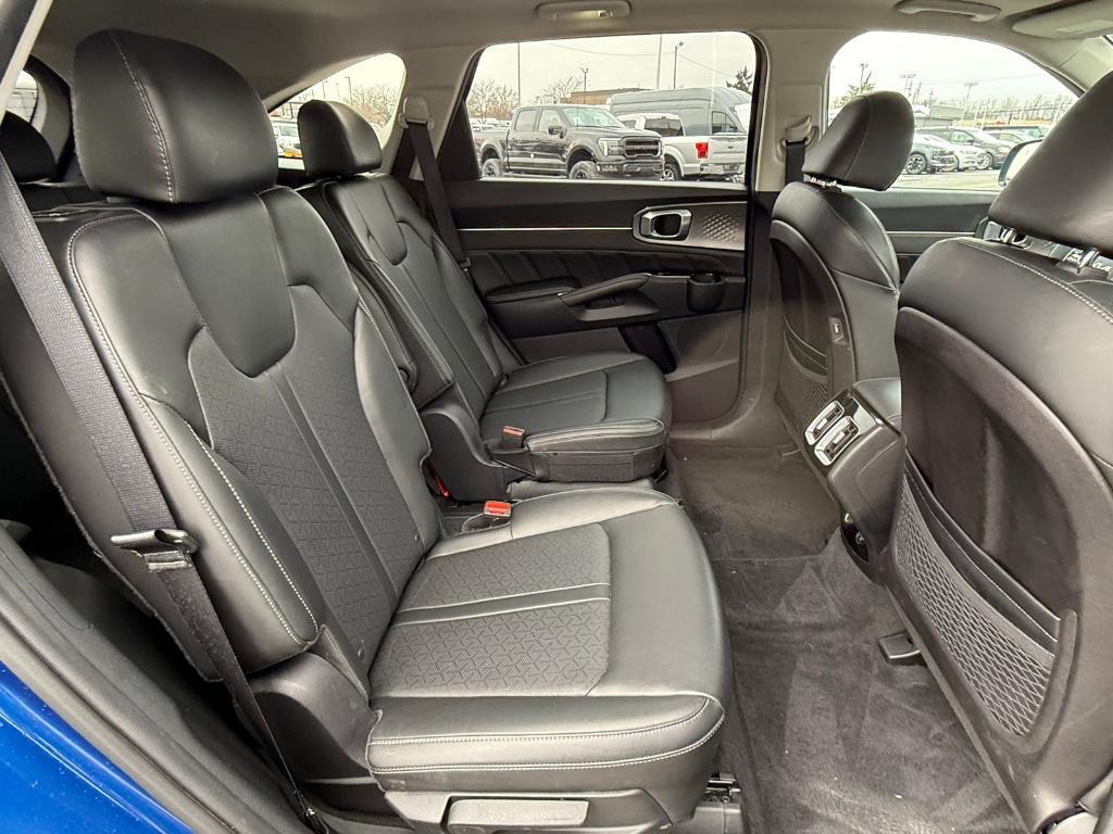used 2022 Kia Sorento car, priced at $29,464