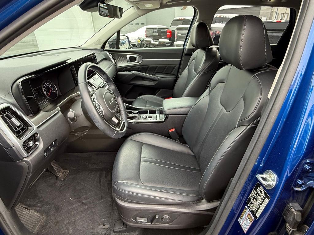 used 2022 Kia Sorento car, priced at $29,464