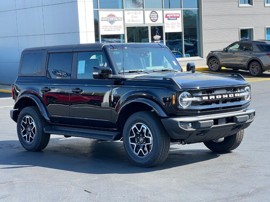 new 2025 Ford Bronco car, priced at $51,207