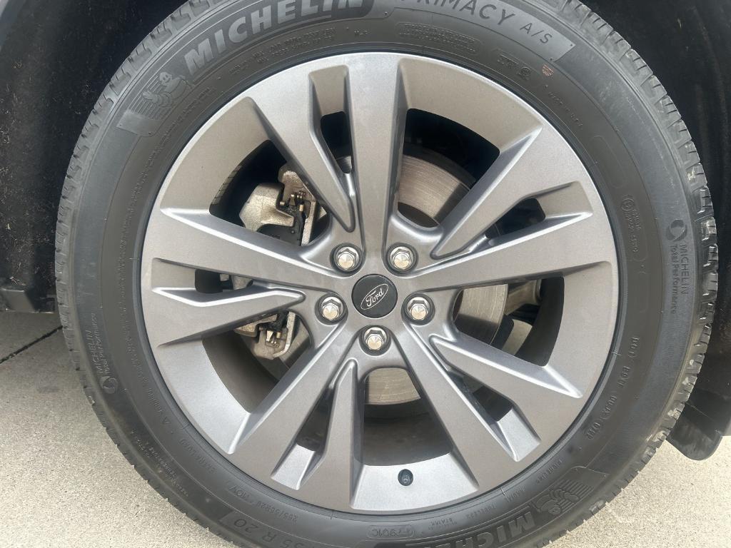 used 2022 Ford Explorer car, priced at $31,048