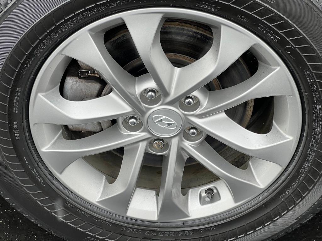 used 2020 Hyundai Santa Fe car, priced at $14,211