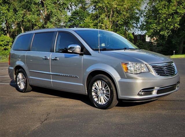 used 2015 Chrysler Town & Country car, priced at $11,500