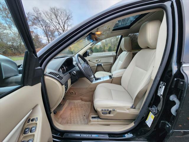 used 2013 Volvo XC90 car, priced at $7,977