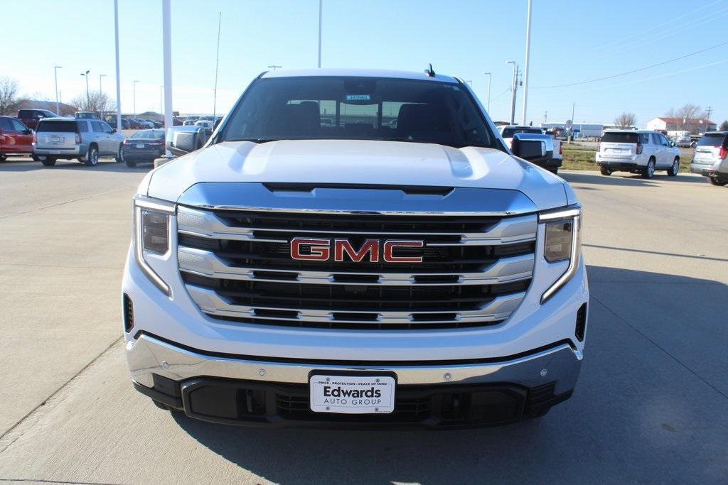 new 2025 GMC Sierra 1500 car, priced at $52,101