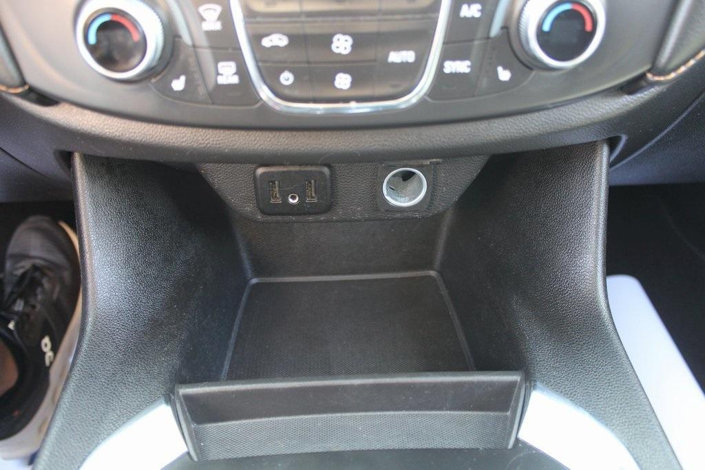 used 2021 Chevrolet Traverse car, priced at $24,990