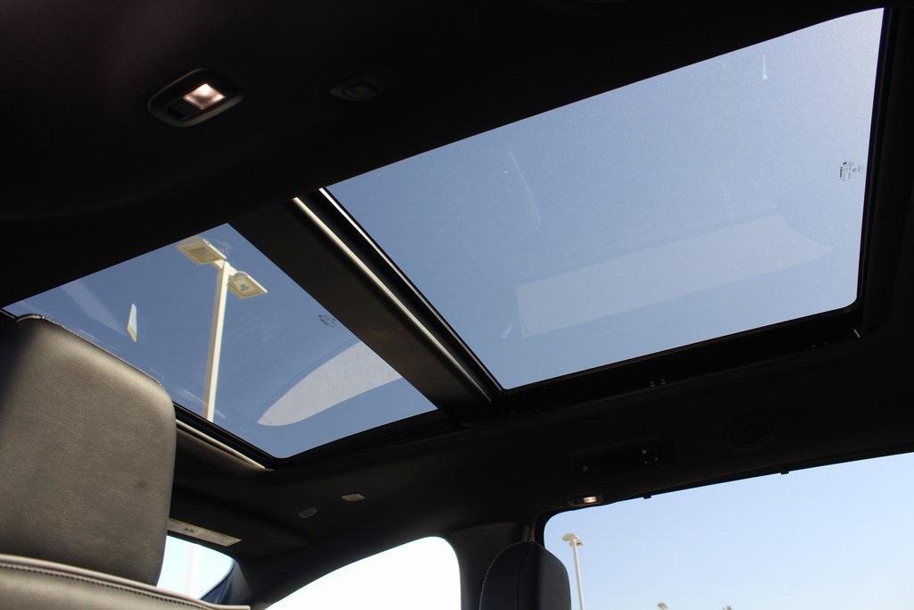 new 2026 Chrysler Pacifica car, priced at $54,177