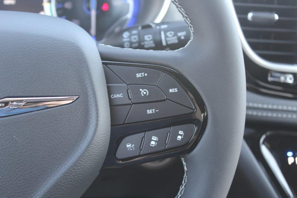 new 2026 Chrysler Pacifica car, priced at $54,177