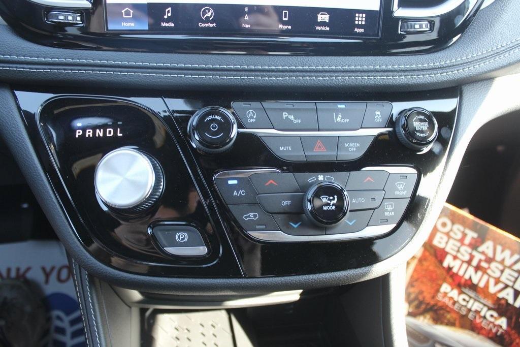 new 2026 Chrysler Pacifica car, priced at $54,177