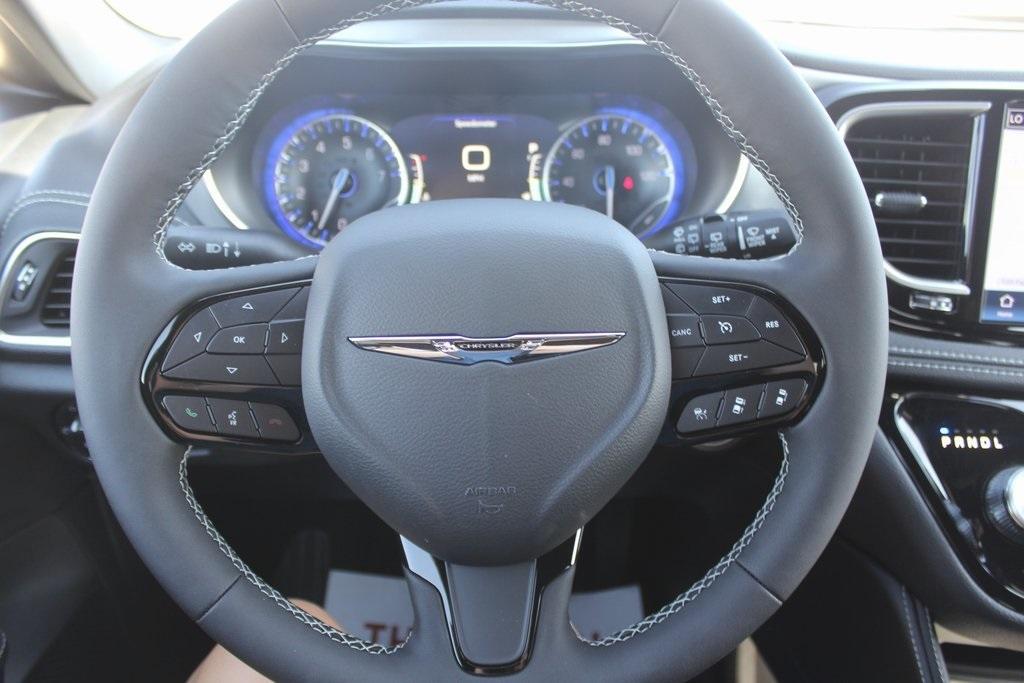 new 2026 Chrysler Pacifica car, priced at $54,177