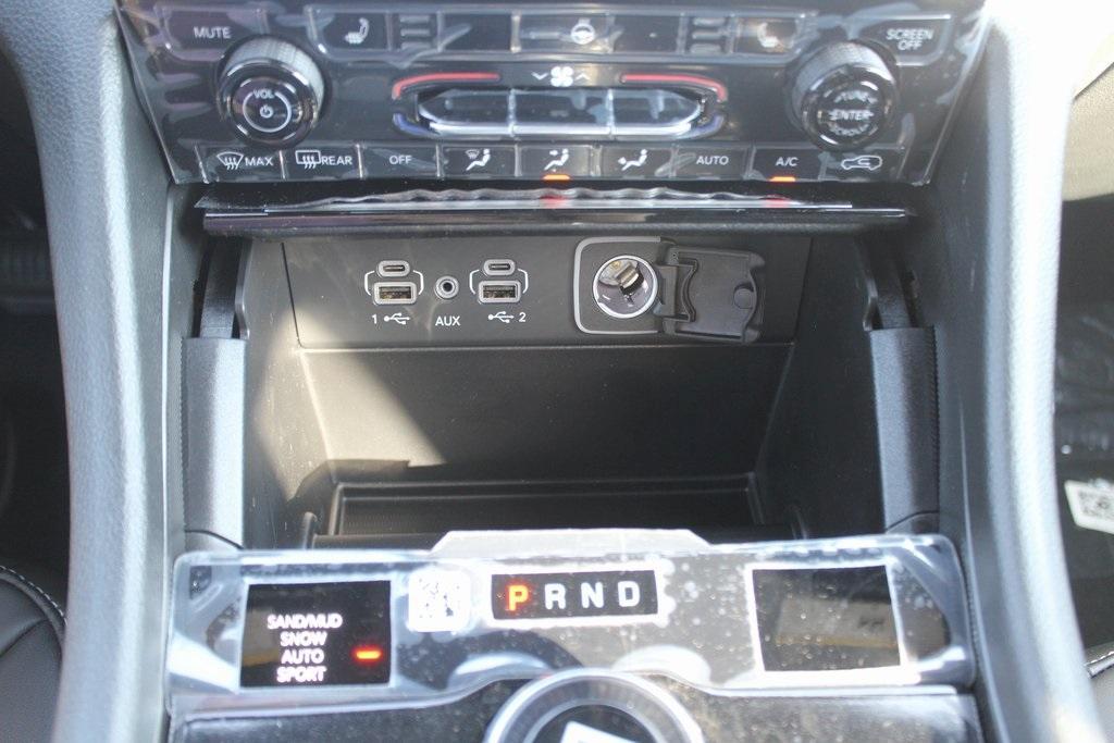 new 2025 Jeep Grand Cherokee L car, priced at $53,977