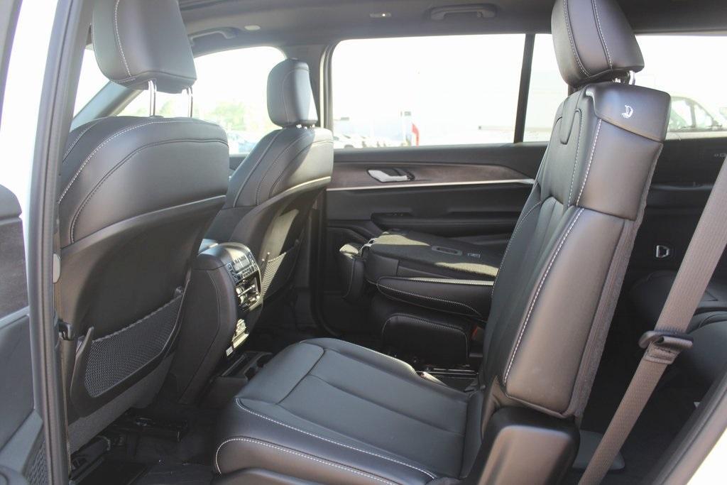 new 2025 Jeep Grand Cherokee L car, priced at $53,977