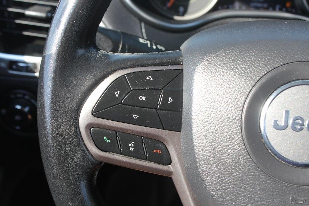 used 2019 Jeep Cherokee car, priced at $17,499