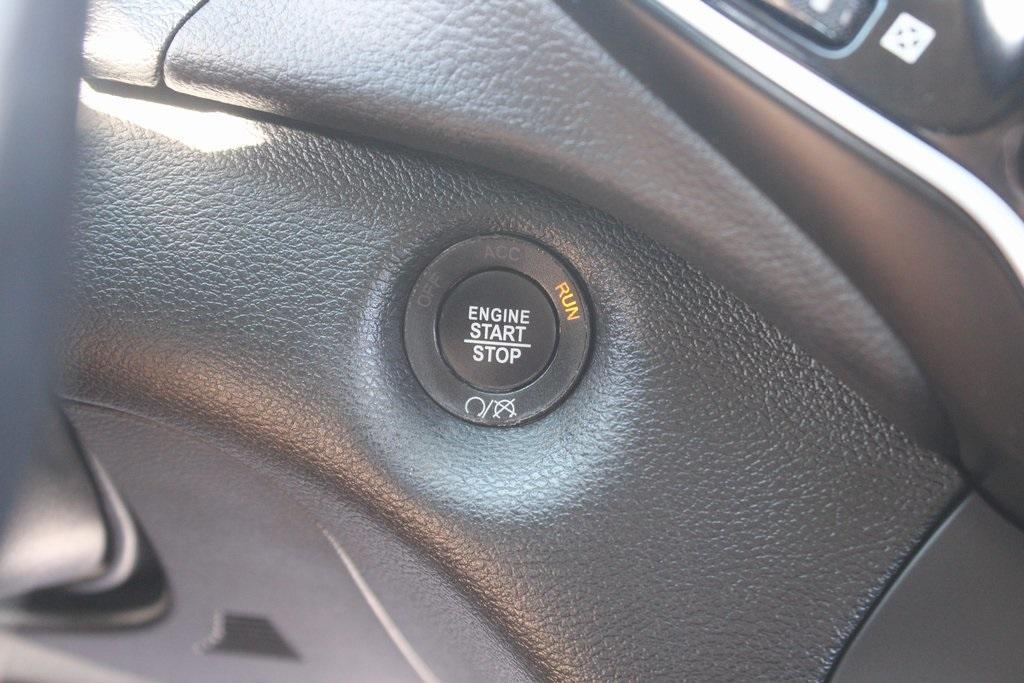 used 2019 Jeep Cherokee car, priced at $17,499