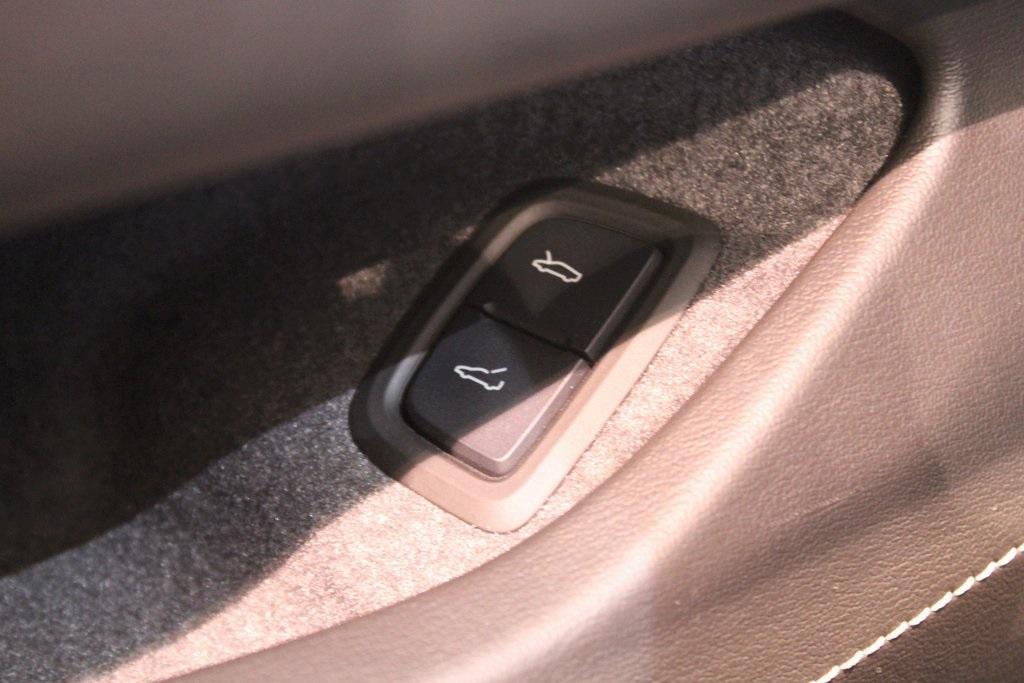 used 2025 Chevrolet Corvette car, priced at $72,890