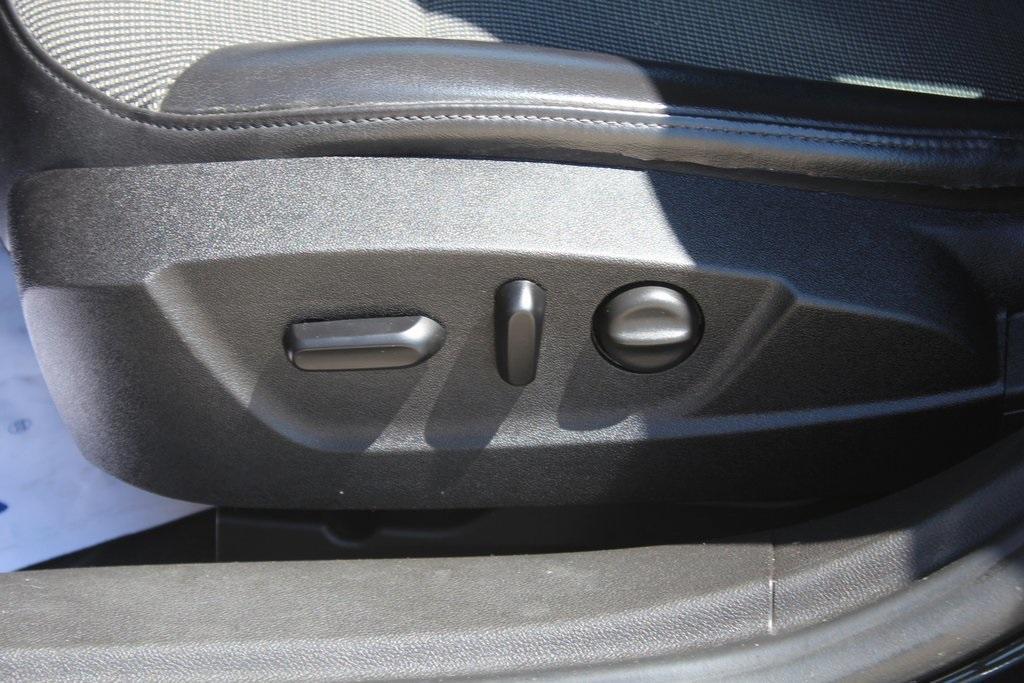 used 2015 Chevrolet Malibu car, priced at $7,776