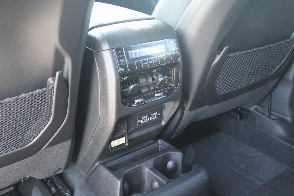 new 2025 Jeep Grand Cherokee L car, priced at $44,325