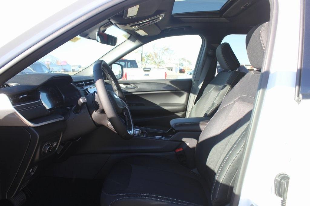 new 2025 Jeep Grand Cherokee L car, priced at $44,325