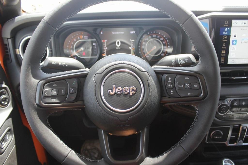 new 2025 Jeep Gladiator car, priced at $43,701