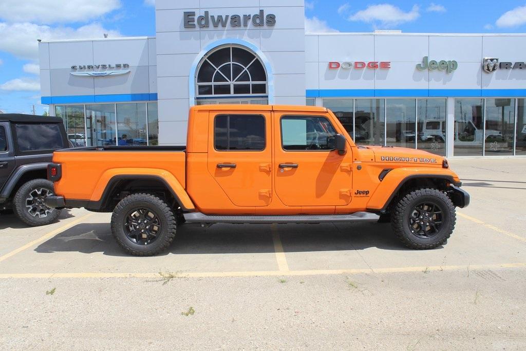 new 2025 Jeep Gladiator car, priced at $43,701