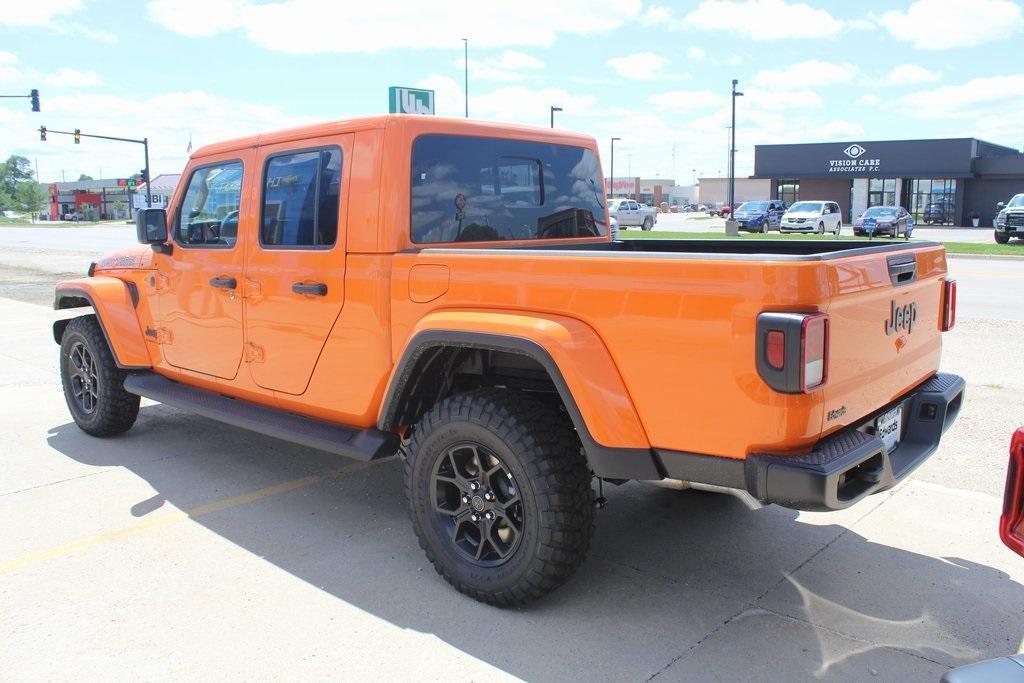 new 2025 Jeep Gladiator car, priced at $43,701