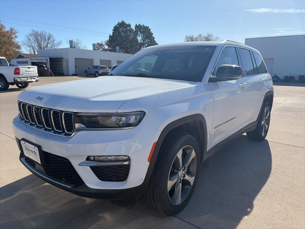 used 2023 Jeep Grand Cherokee car, priced at $30,000